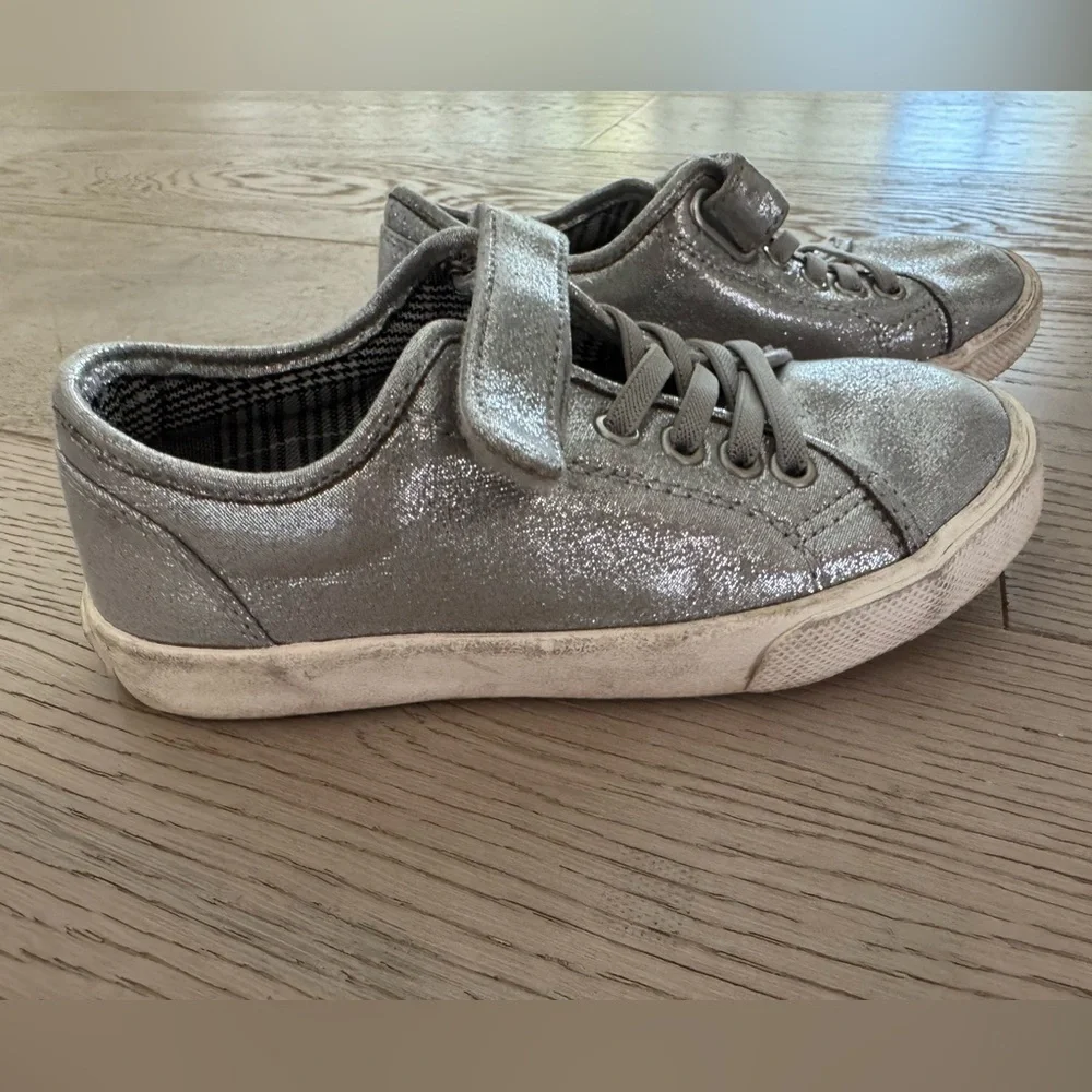 Girls Level Brand Grace Level Silver color size US 12
